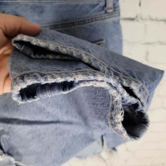 AMERICAN EAGLE | distressed destroyed x-short/crop high rise relaxed mom jeans - Picture 5 of 9